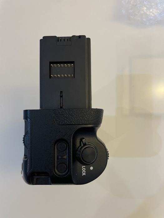 Punho Grip p/ ALPHA A9, A7R III, A7 III