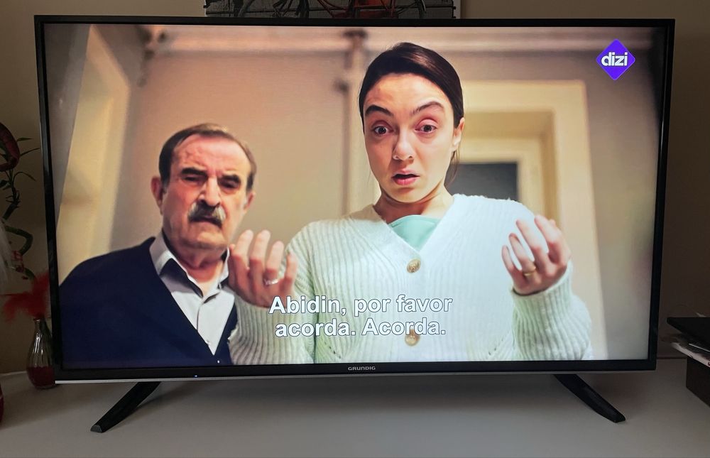 Smart Tv Grunding 49 GDU 7500B