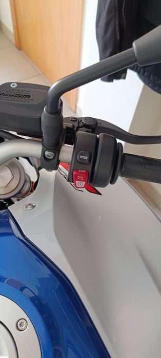 BMW F 900 R Naked