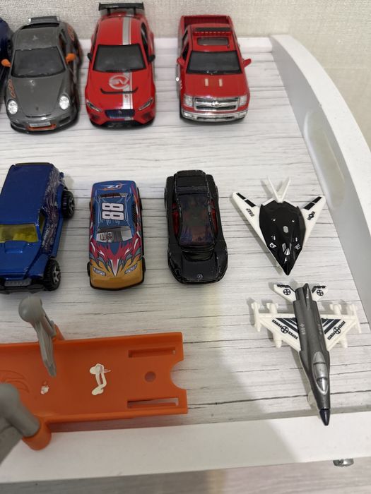 Машинки залізні для хлопчика