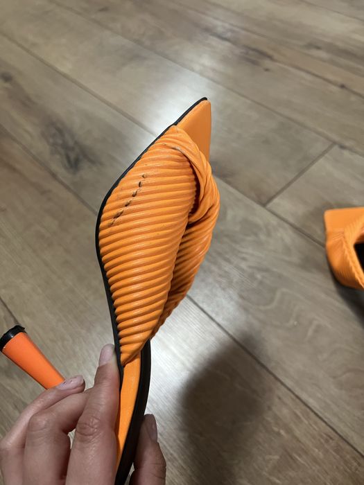 Мюлі на підборах 37 р