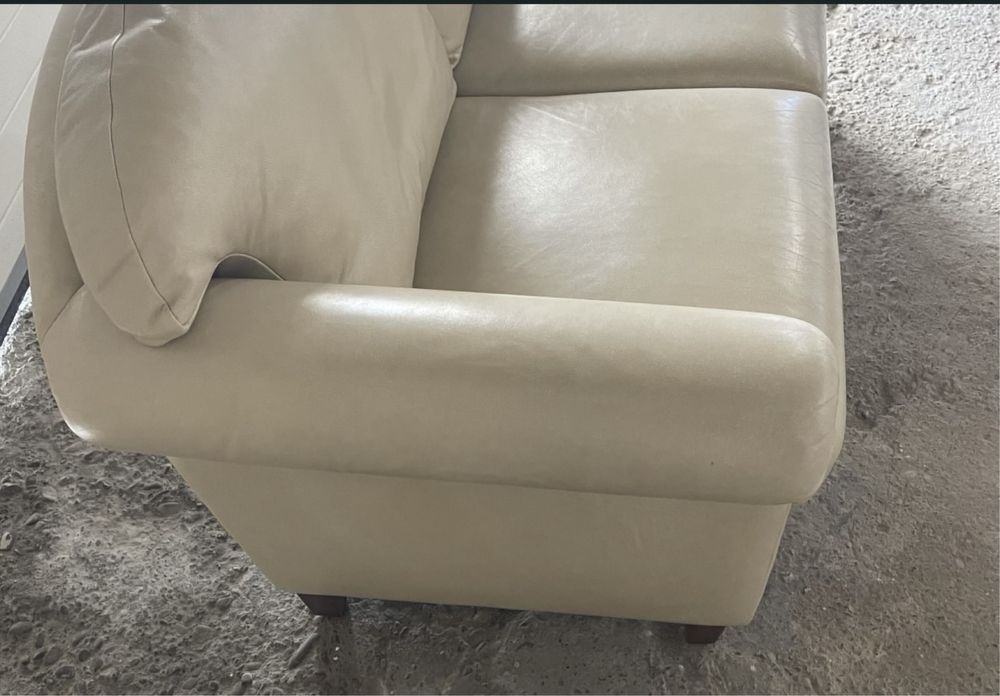 Продам шкіряний диван