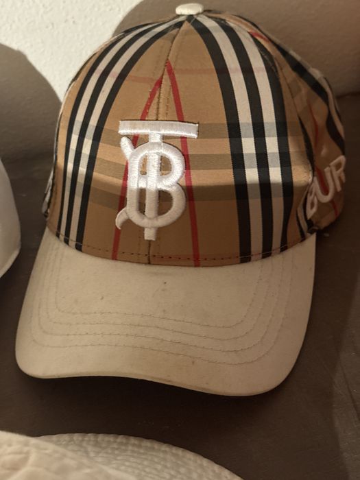 Boné / Chapéu Burberry