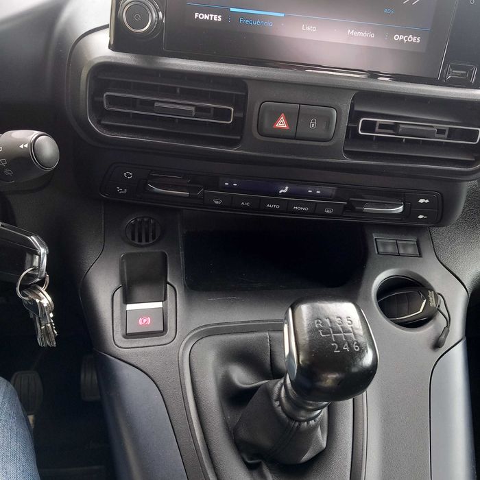 Peugeot rifter diesel Adaptada
