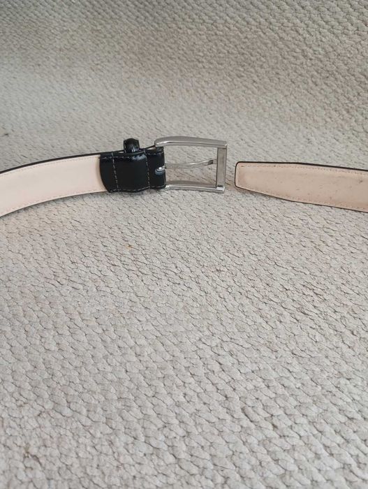 Cinto / Correia cabedal -- NOVO --- PRETO 110 cm