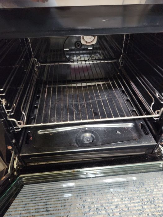 Fogão a gás, 4 bicos e forno a gás