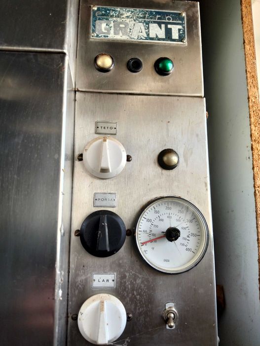 Forno profissional trifásico com 5 lares