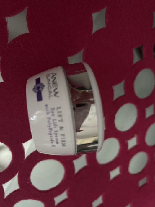 Krem pod oczy i na powieki  Avon Anew