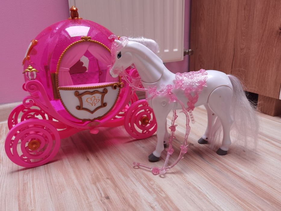 Karoca, kareta z koniem