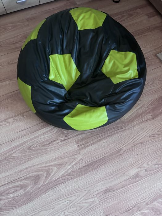 Pufa piłka czarno-limonkowa