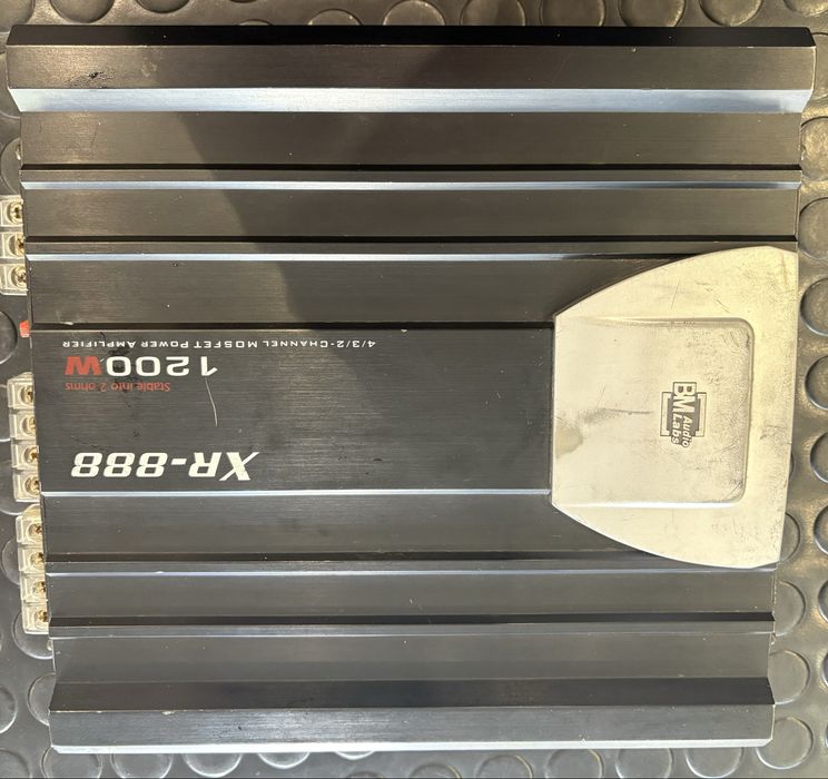 Автомобільний підсилювач BM Boschmann XR-888