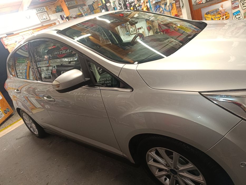 Czyszczenie tapicerki samochodowej , polerowanie  reflektorów