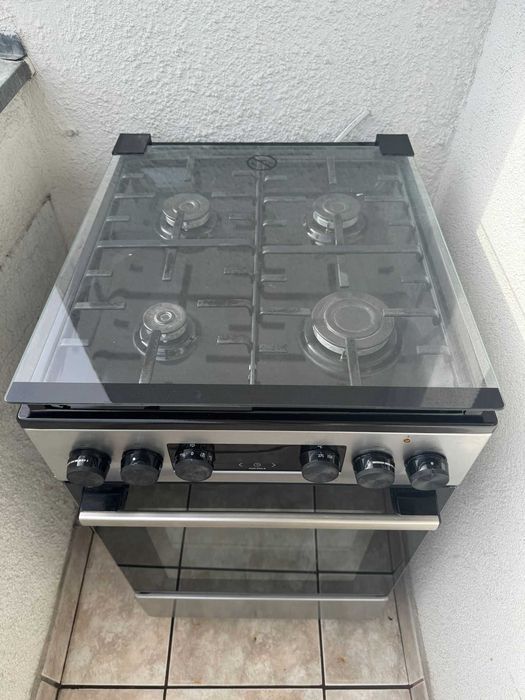 Kuchenka gazowo-elektryczna z piekarnikiem Gorenje GKS5C70XF
