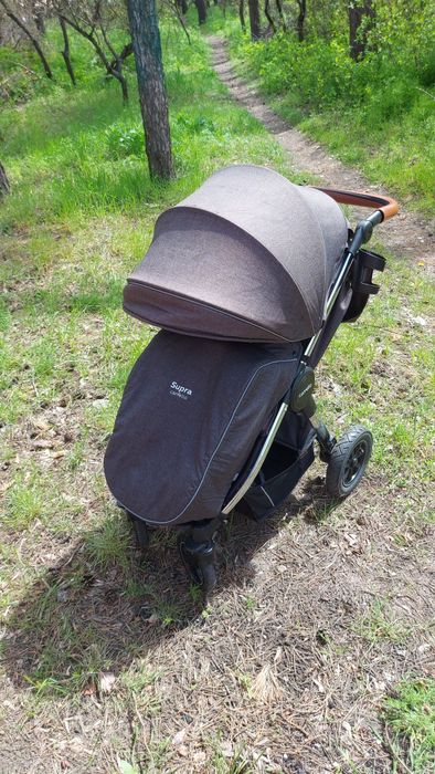 Прогулянкова коляска Carrello Supra