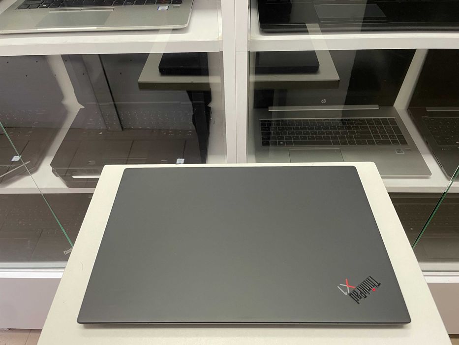 Ультрабук Lenovo Thinkpad X1 Carbon gen 8 QUAD 1 кг IPS SSD Куліша 22