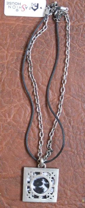 Продам новые чокеры подвески длина 42см