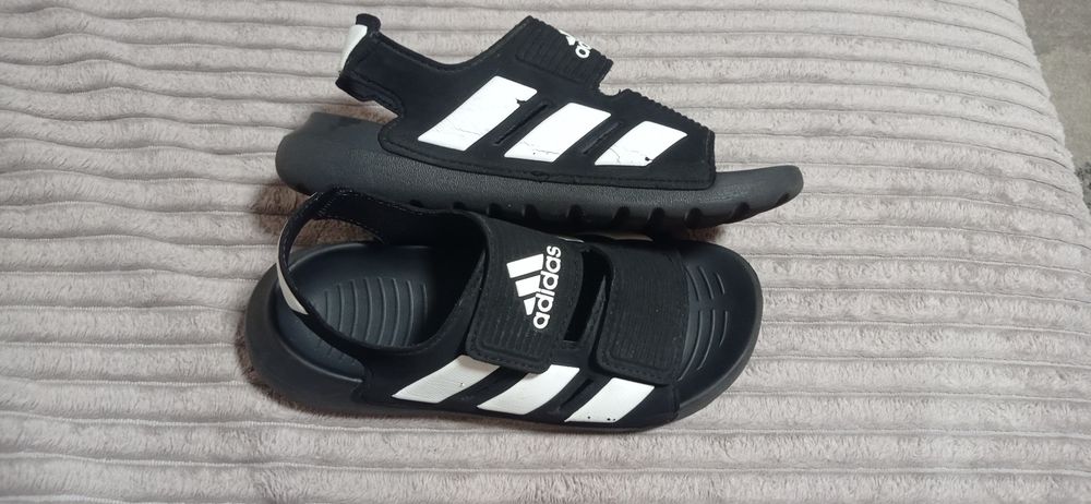 Босоніжки Adidas