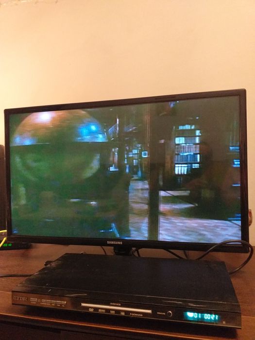 DVD Redstar z kolekcją filmów.