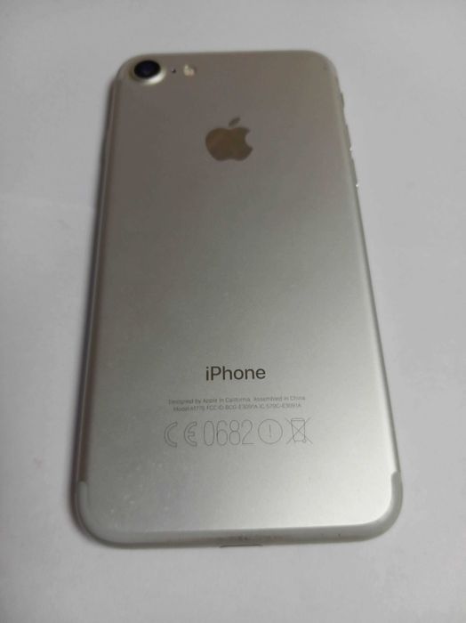 Смартфон APPLE iPhone 7 128GB: 1 357 грн. - Мобільні телефони ...