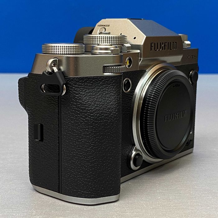 Fujifilm X-T5 (40MP) + XF 16-50mm f/2.8-4.8 R LM WR | NOVA | 3 ANOS DE GARANTIA