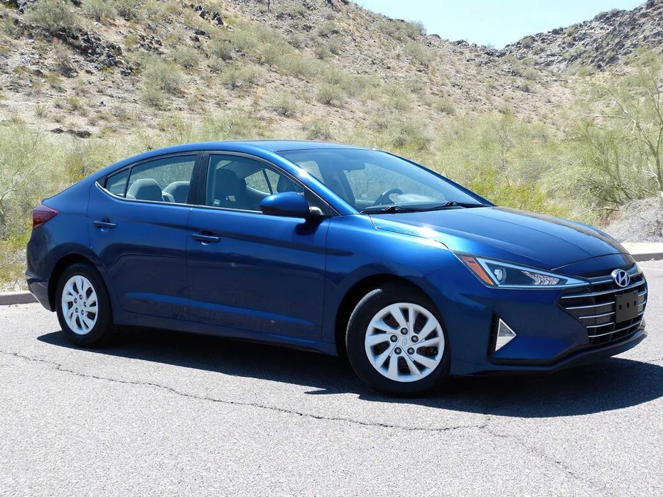Hyundai Elantra SE      2019