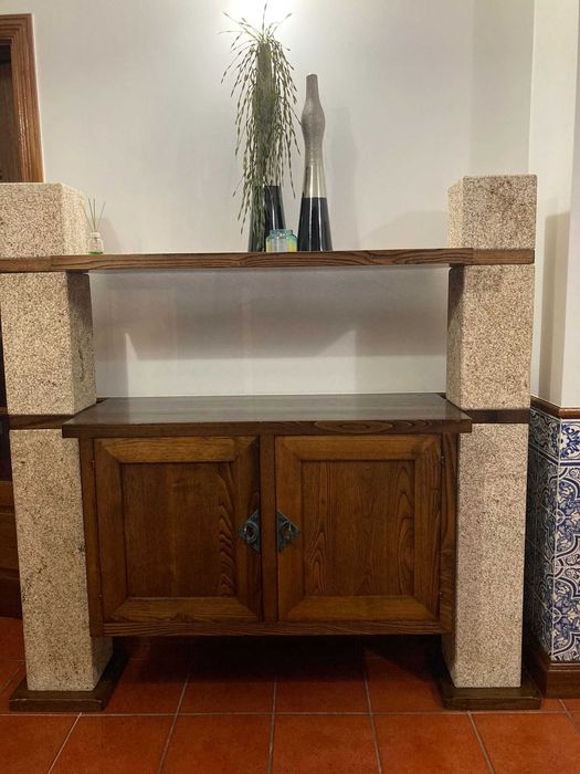 2 Aparadores/móveis de entrada em madeira e granito NOVO PREÇO