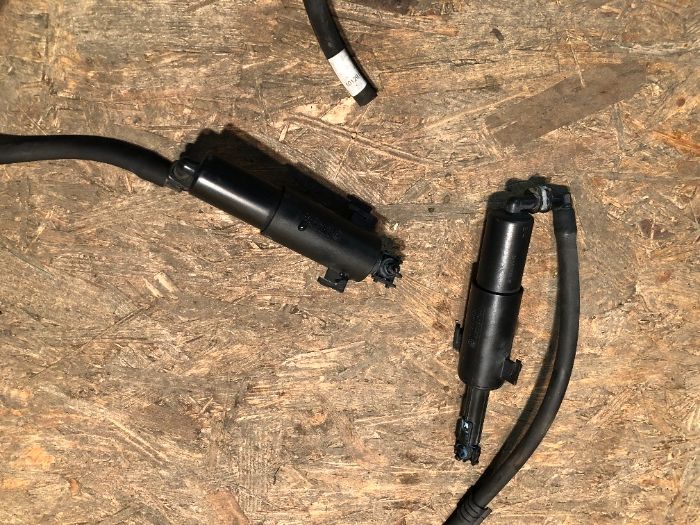 Spryskiwacz Dysza Lampy BMW E90