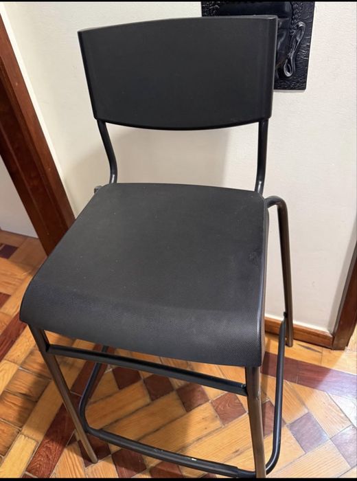 Cadeiras altas de balcao