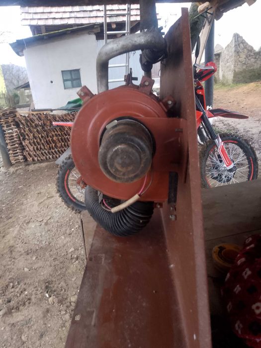 Продам Печку для трактора т-25  і обігрівач можливий обмін на грузи