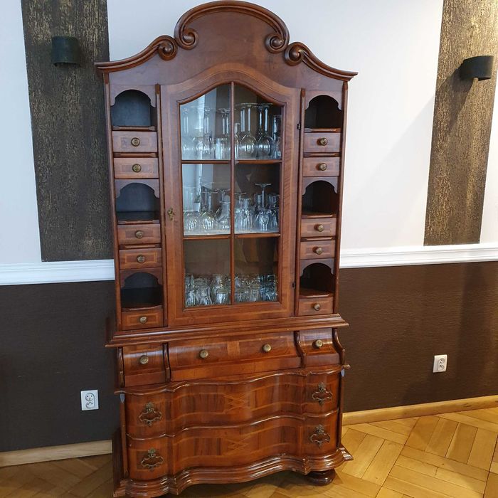 Sprzedam Stary Kredens