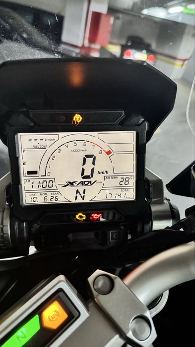 Honda X ADV 750 impecável
