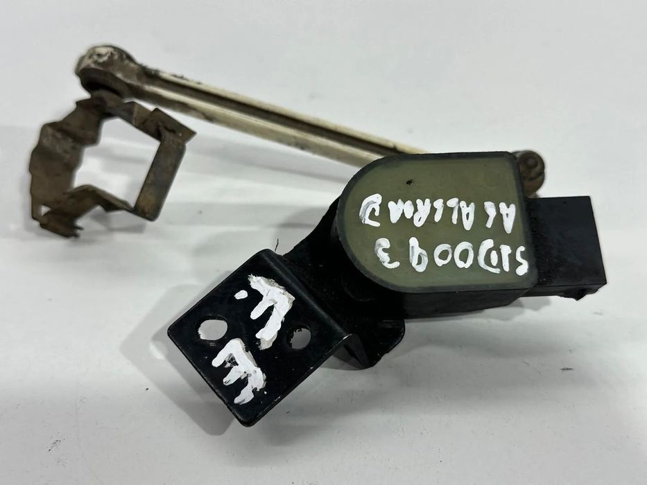 Sensor Nível Frente Esquerdo - Audi A6 (C5) Allroad (2004)