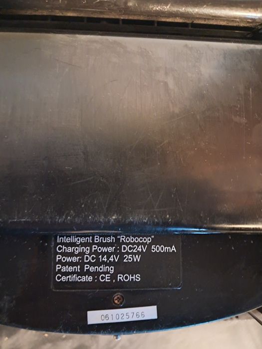 Robot odkurzacz robocop queen