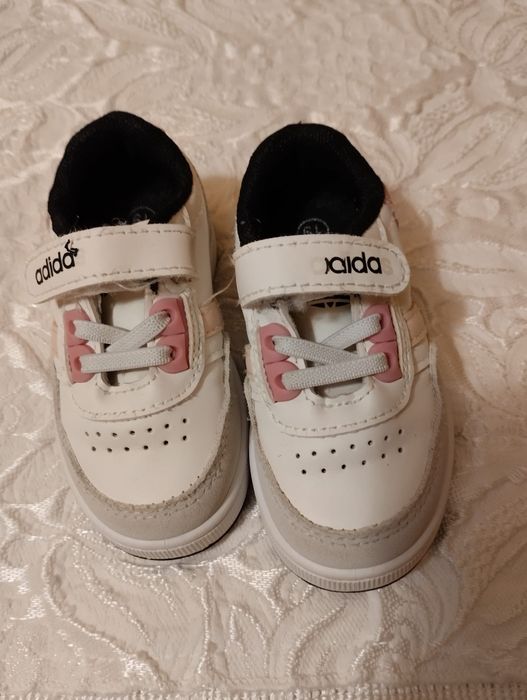 Calçado criança- Tamanho 19