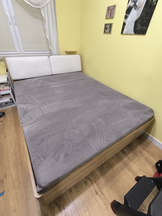 Łóżko z materacem 160x200