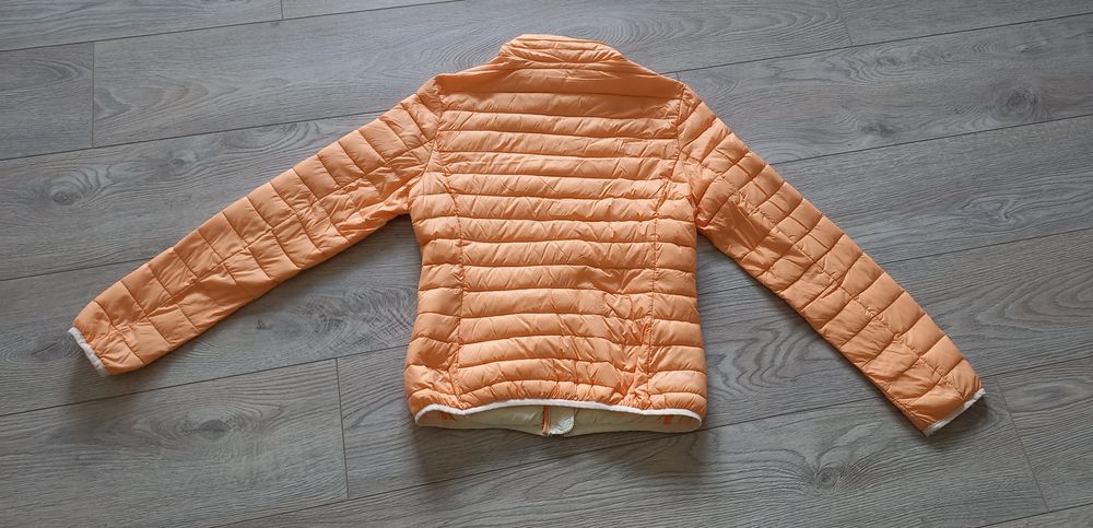 Продам куртку (пух)