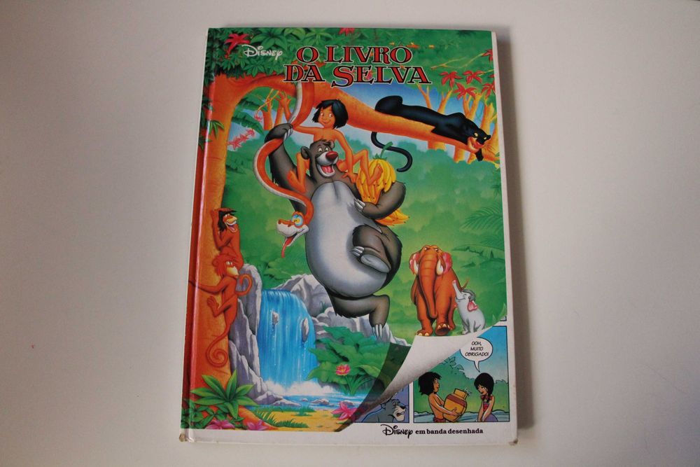 6 livros da Disney Pocahontas, Livro da selva, Winnie the pooh, outros