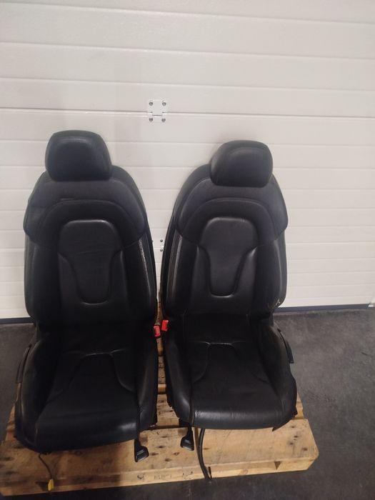 Conjunto Bancos em Pele Audi TT 8J