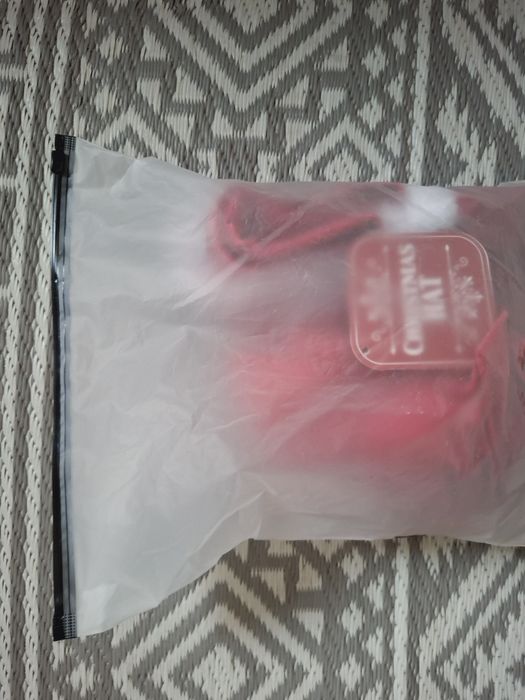 Śliczny welurowy stroj Mikolajki 116/122