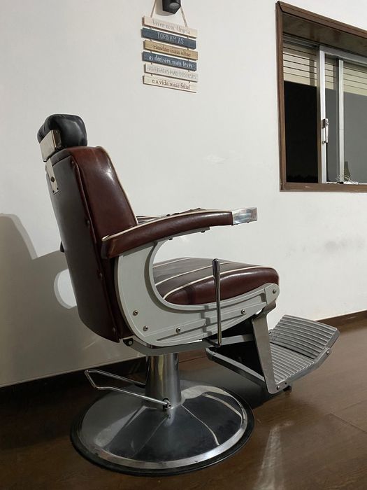 Cadeira profissional de barbeiro