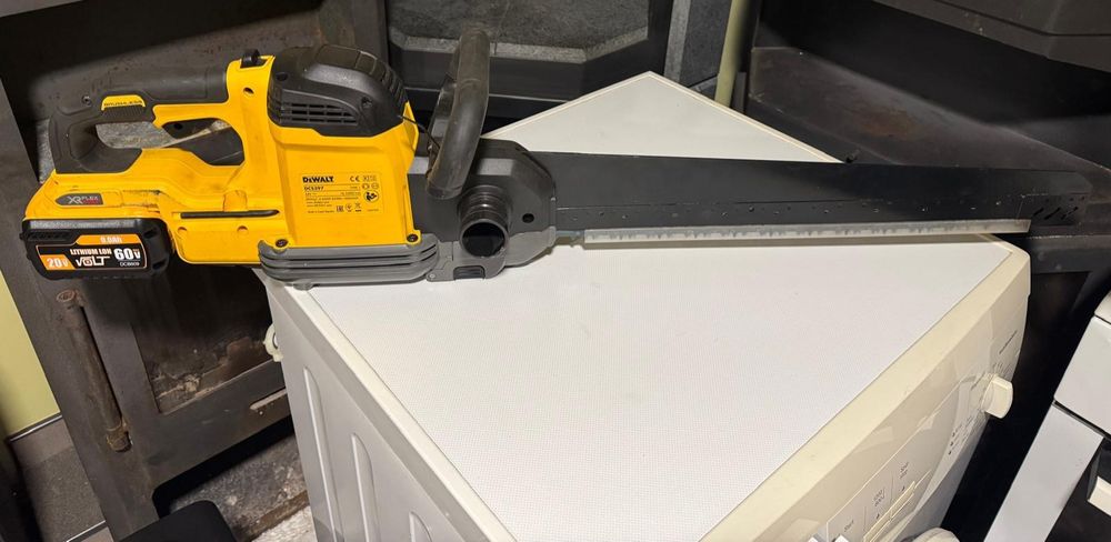 Piła typu aligator (DeWalt)do cięcia porothermu ,wełny , stan idealny