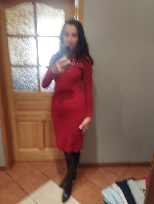 Sukienka czerwona rozmiar 38