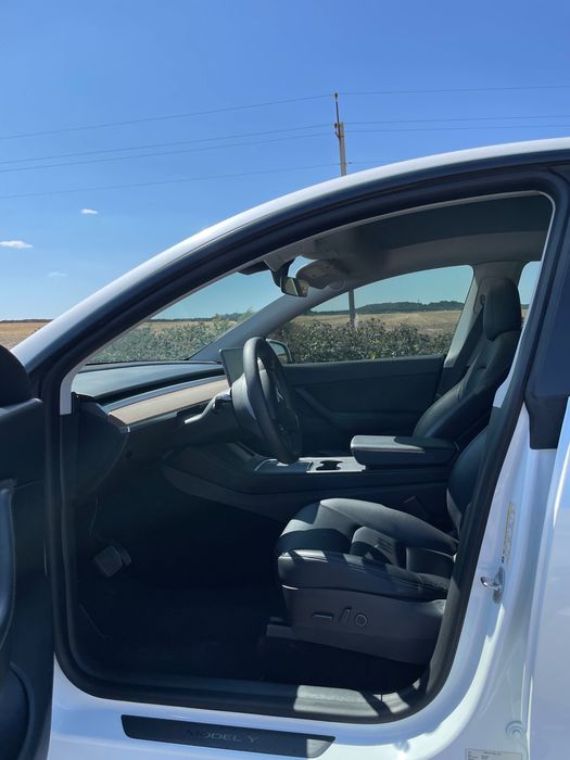 Tesla model Y 2021 Long Range Dual Motor