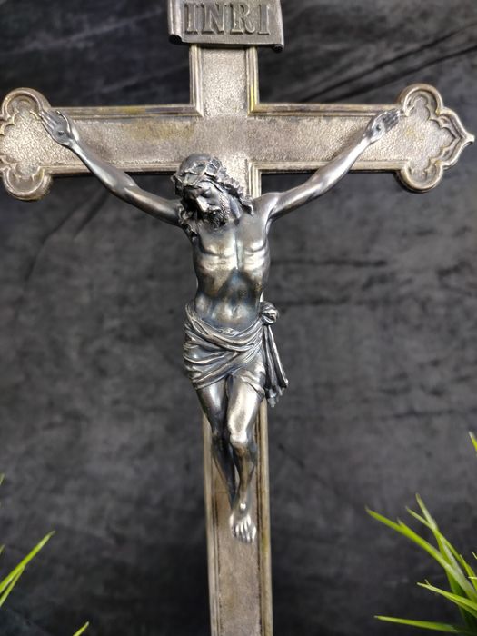 Piękny stary krzyż WMF Pasyjka plater