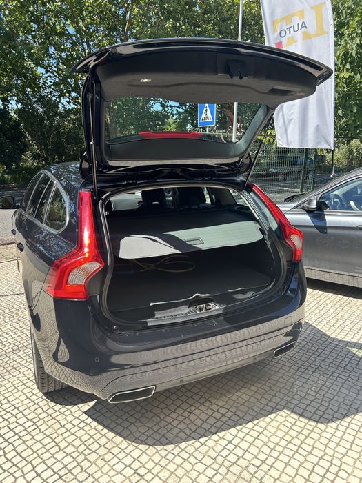 Volvo V60 Hybrid Diesel Plugin