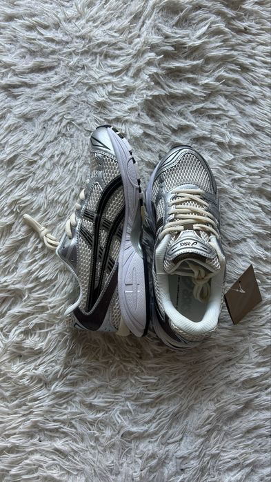 Asics Kayano 14
