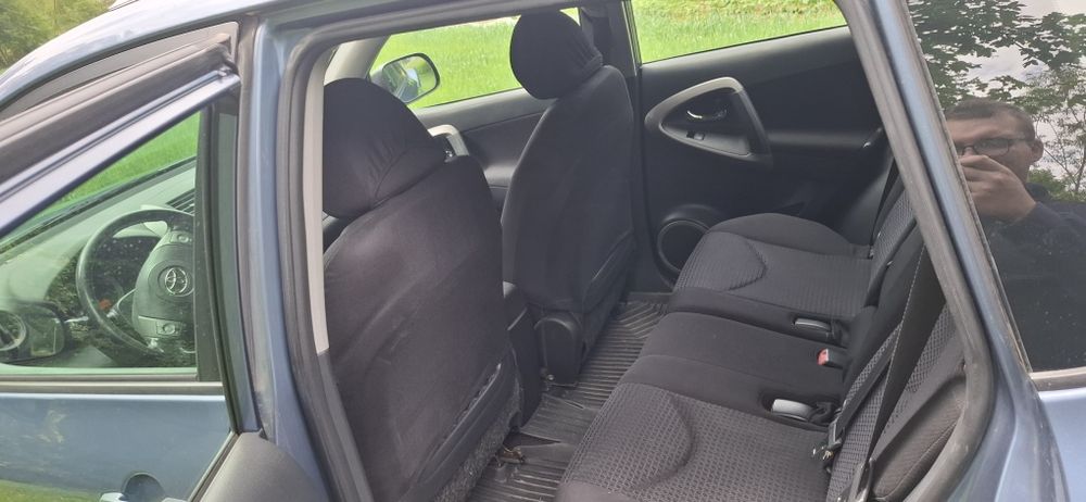 Sprzedam toyota rav4