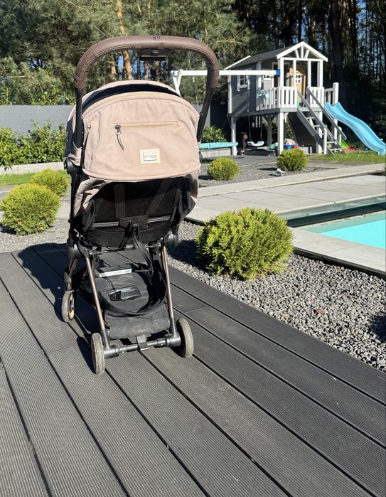 Wózek spacerowy Cybex Coya – lekki, składany, beżowy