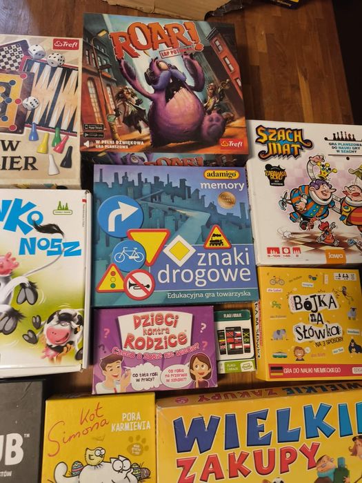 Różne gry planszowe i puzle