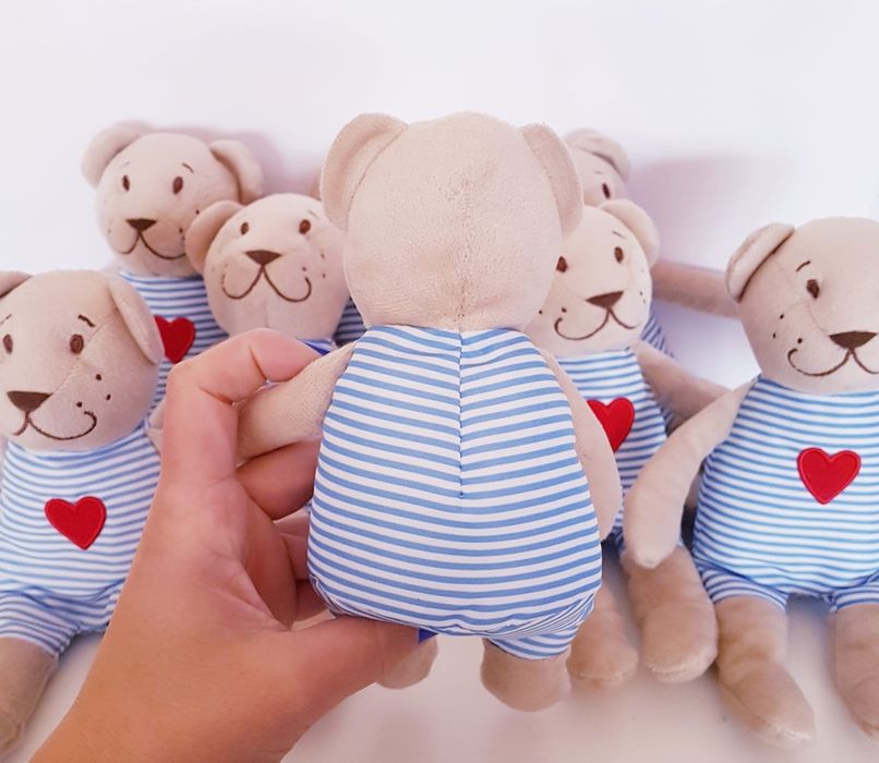 Conjunto 8 peluches ursinho coração (Portes Incluidos)